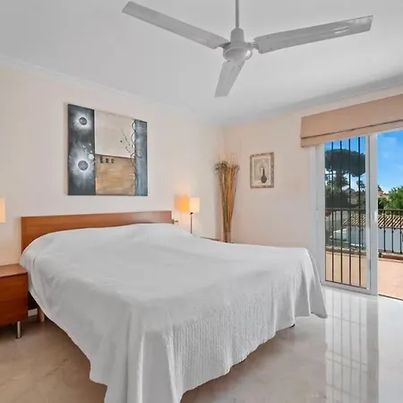 Spacious And Comfortable Chalet Hébergement de vacances *