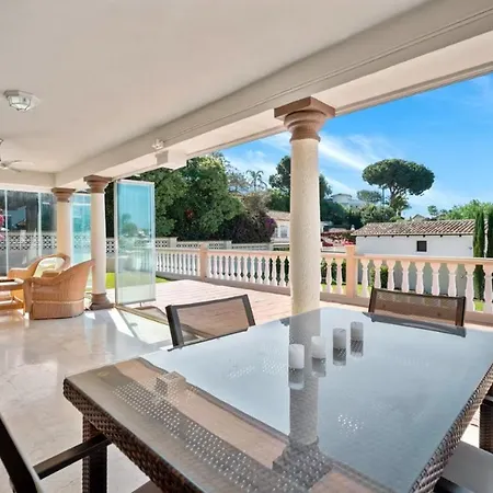 Spacious And Comfortable Chalet Hébergement de vacances *