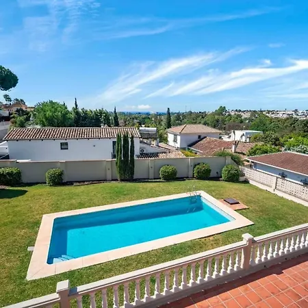 Spacious And Comfortable Chalet Hébergement de vacances *