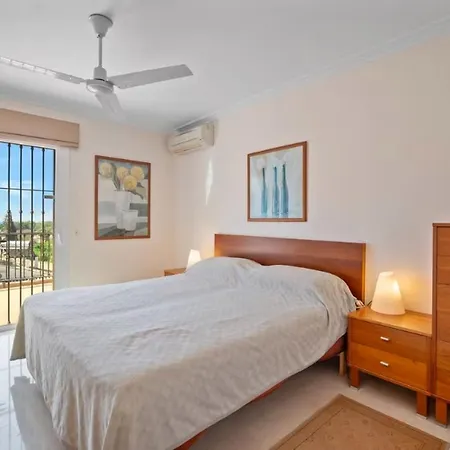 Spacious And Comfortable Chalet Hébergement de vacances *